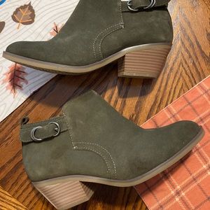 EUC  Suede Army Green Ankle Boots Size 9.